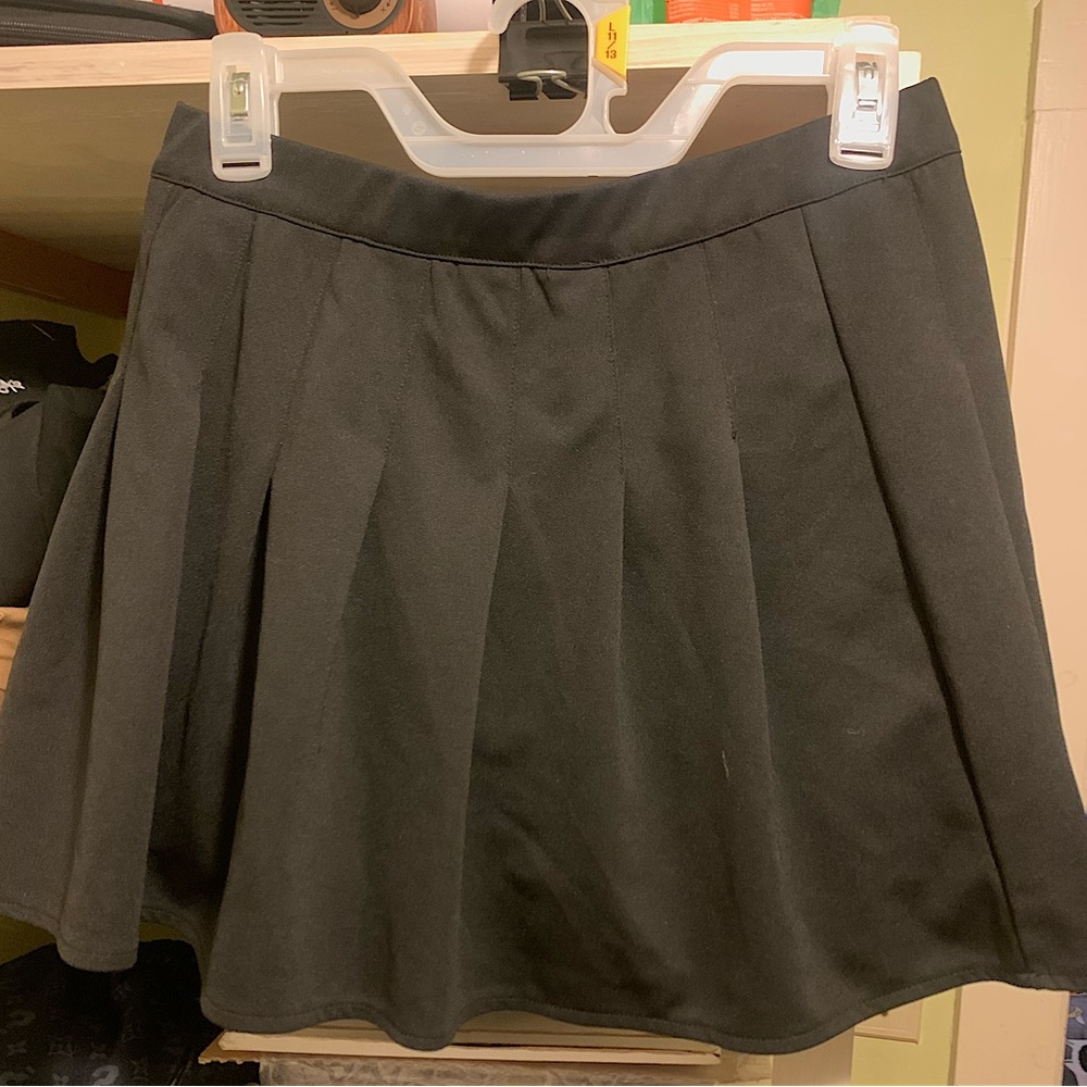 Halara pleated skirt/skort🖤